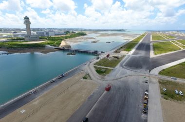 那覇空港滑走路増設埋立工事